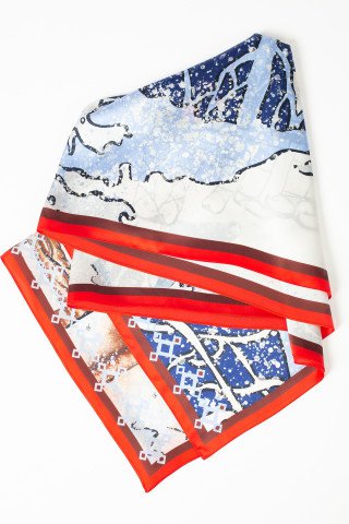 Esarfa matase sal Iarna pe ulita