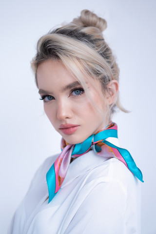 Esarfa de matase Lily Magnolias