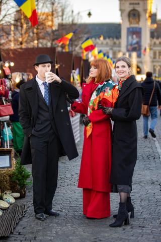 Esarfa de matase Colindul lui Caragiale