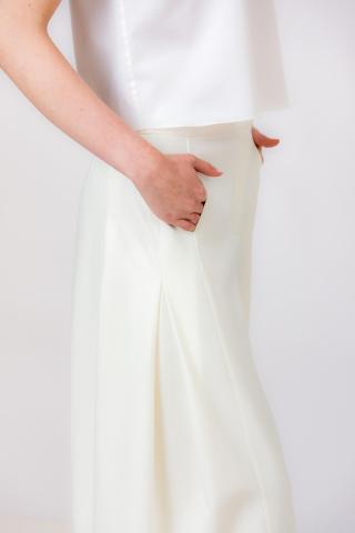 Paula Herlo x Andrea Tincu  Pantalonii din punto Delfina